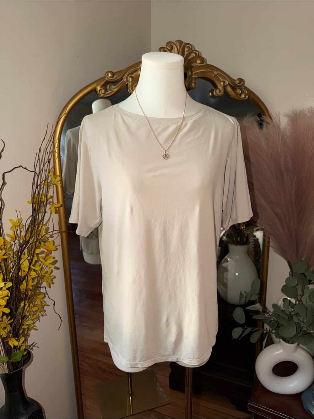 Lululemon Classic Women's Crew Neck Tee - Cream